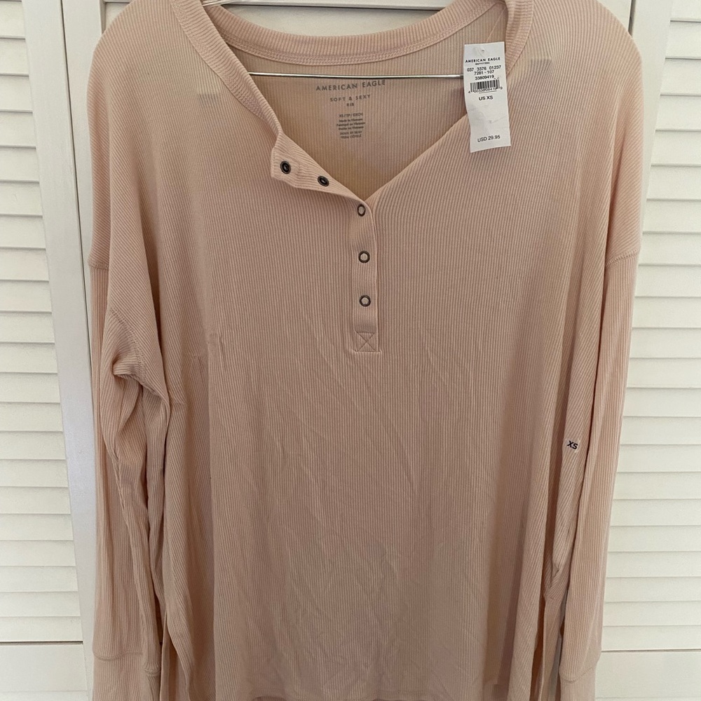 COPY - NWT American Eagle Oversized Long Sleeve